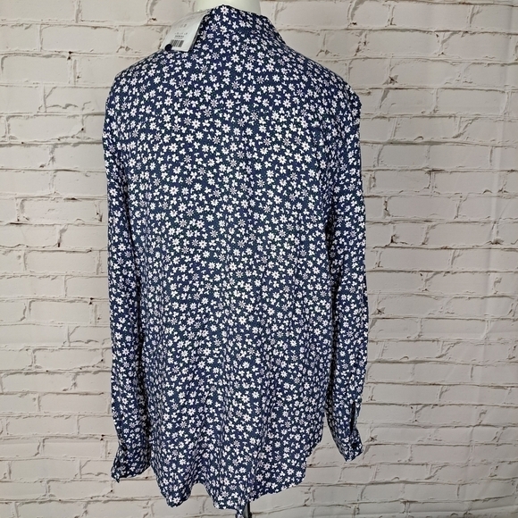 𝅺TOPSHOP Floral‎ Button down Shirt - Picture 5 of 9